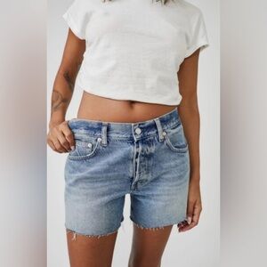 WE THE FREE PEOPLE IVY MID RISE Jean SHORT size 26 distressed boho denim shorts